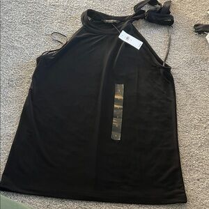 Banana Republic Tank bin 1